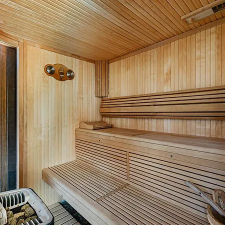By U - 2 Chalet